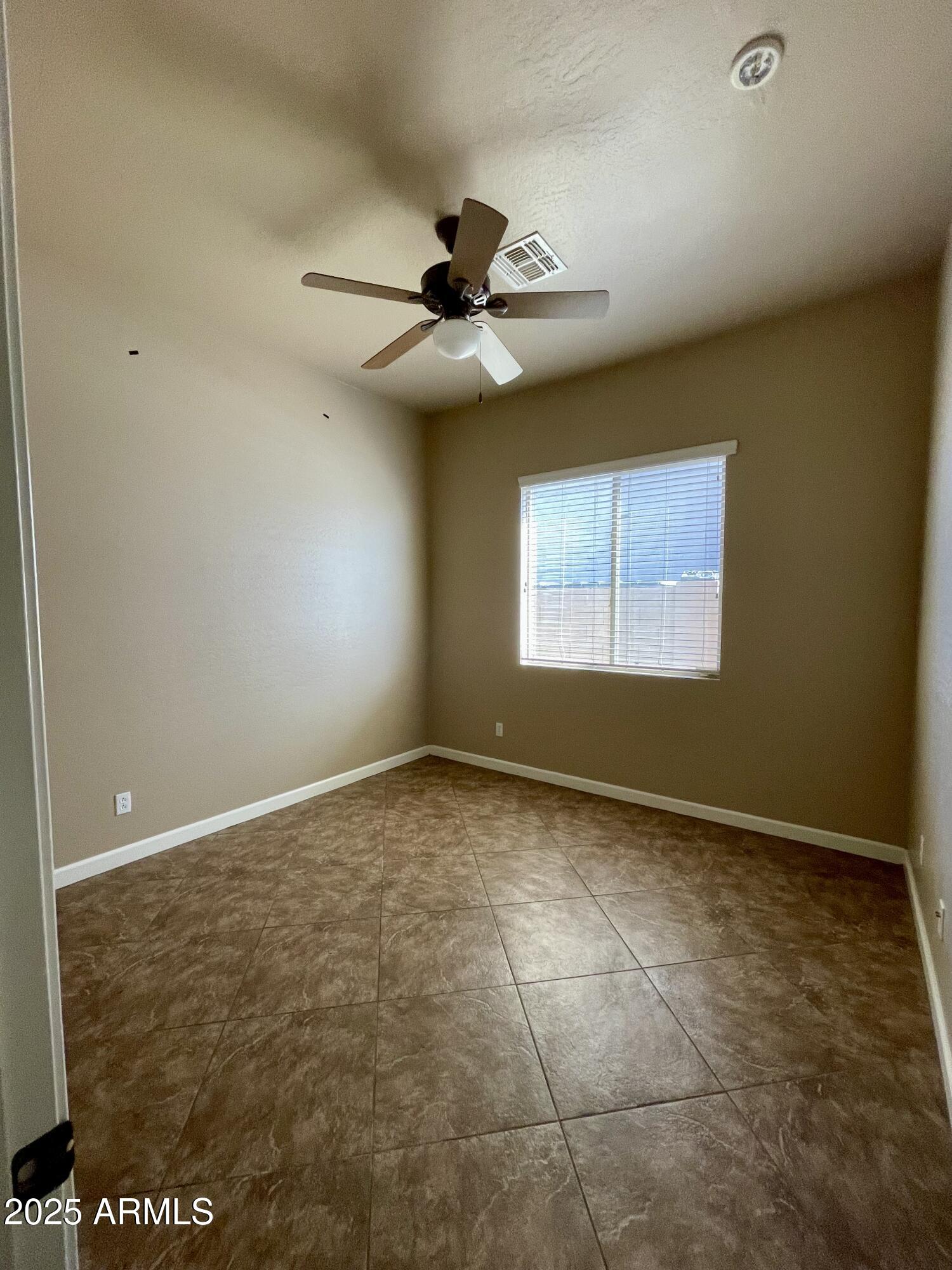 2206 West Eagle Feather Road Phoenix, AZ 85085 - Photo 20 of 21 IMG_4093