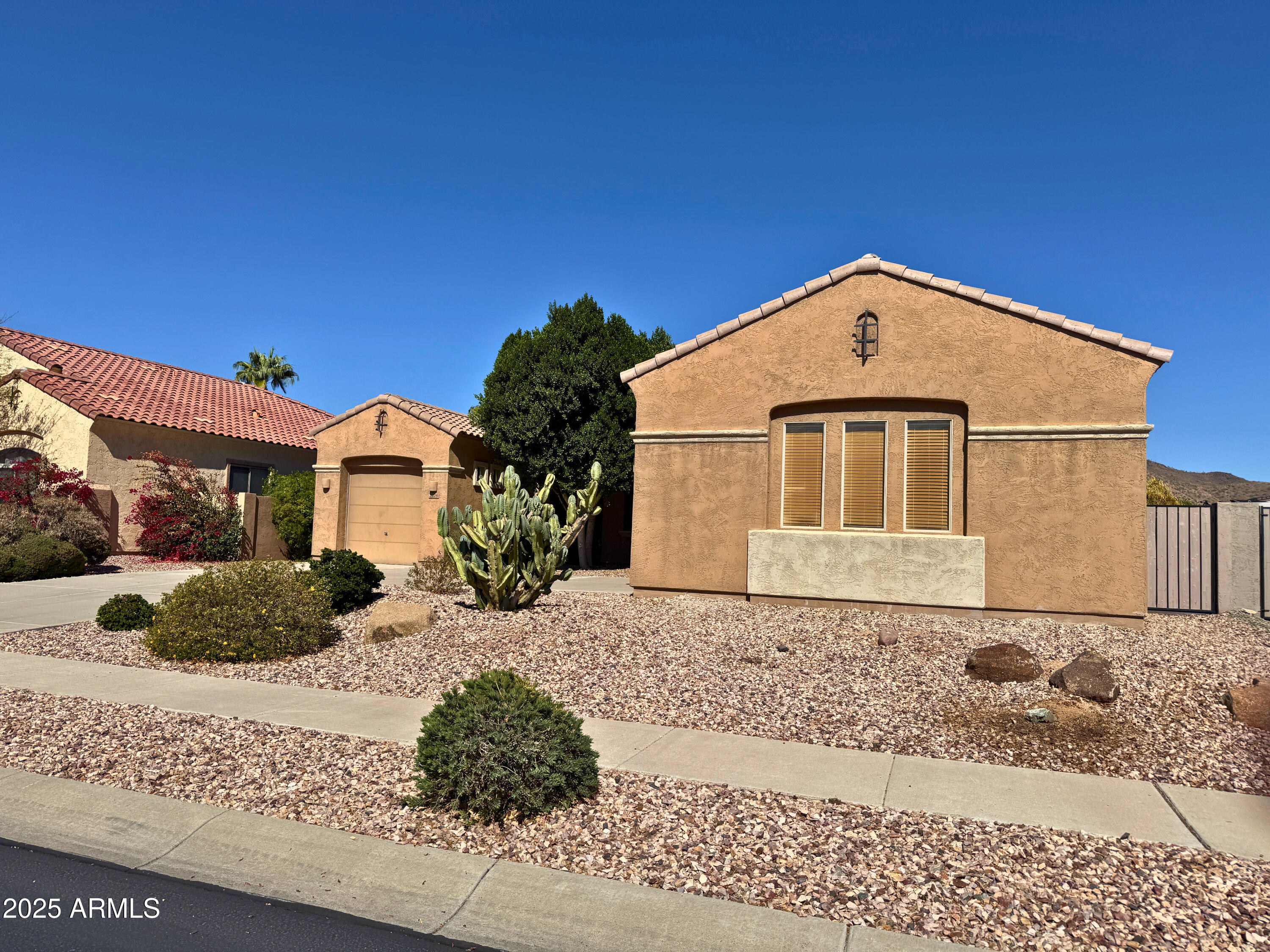 2206 West Eagle Feather Road Phoenix, AZ 85085 - Photo 2 of 21 Front