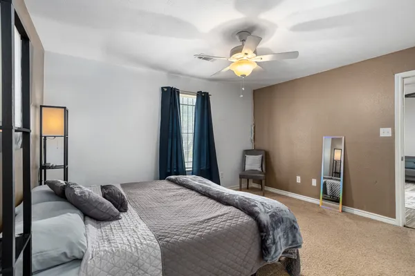 $2,300 | 1474 County Road 105, Columbus, TX 78934