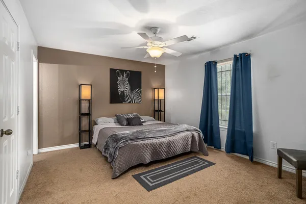 $2,300 | 1474 County Road 105, Columbus, TX 78934