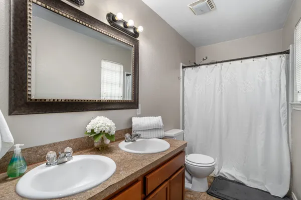 $2,300 | 1474 County Road 105, Columbus, TX 78934