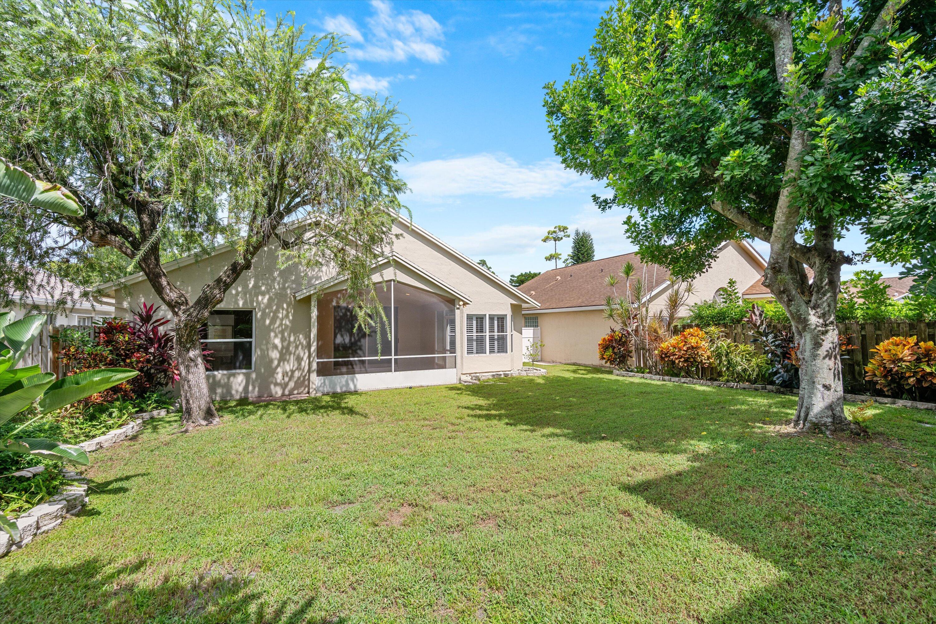 1069 Aviary Road Wellington, FL 33414 - Photo 22 of 28 Completely Fenced Rear Yard