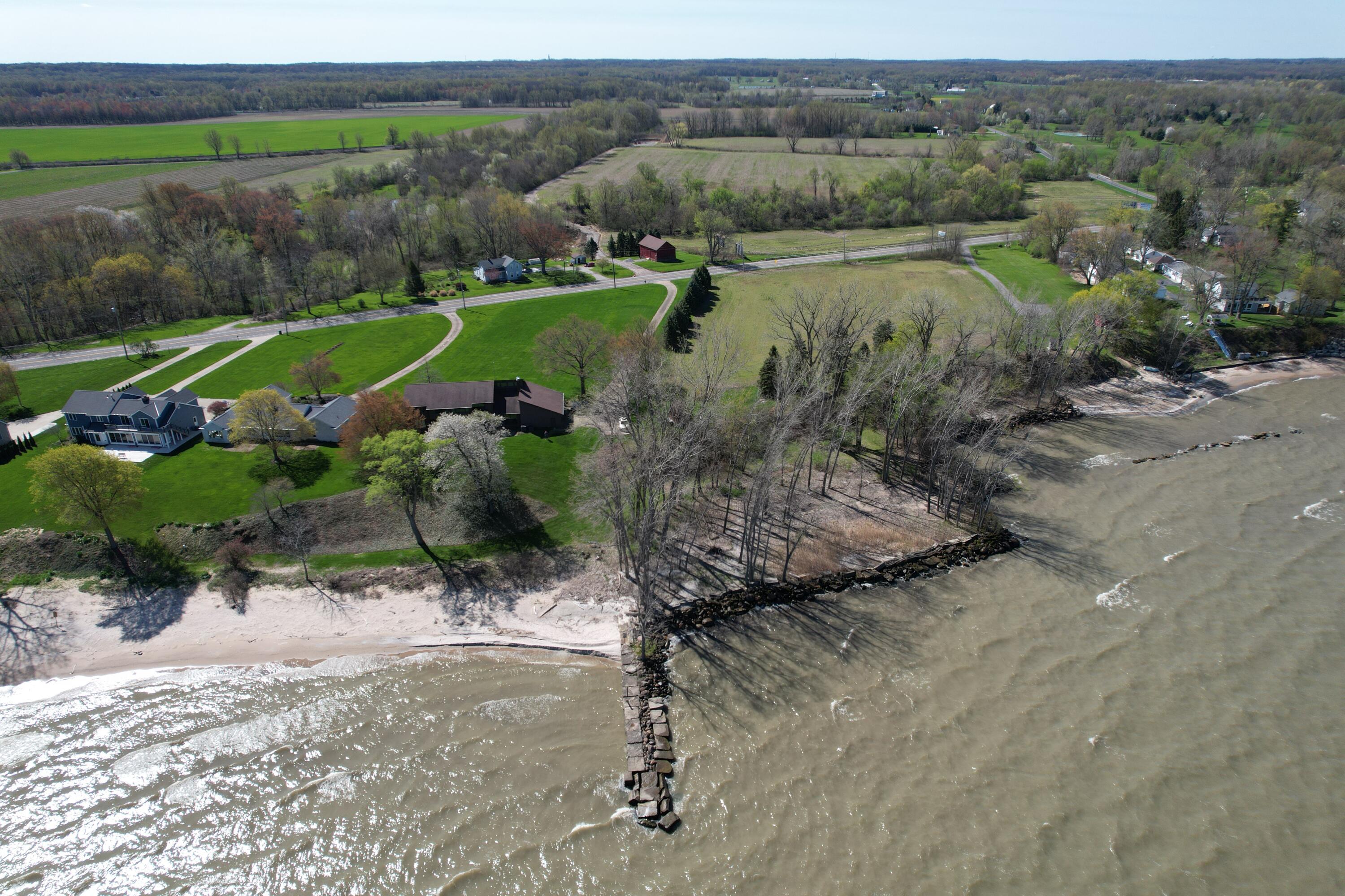 2 West Lake Road Vermilion, OH 44089 - Photo 36 of 38 Water views