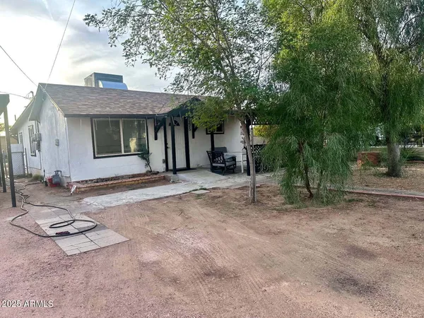 $285,000 | 326 North 39th Drive, Phoenix, AZ 85009