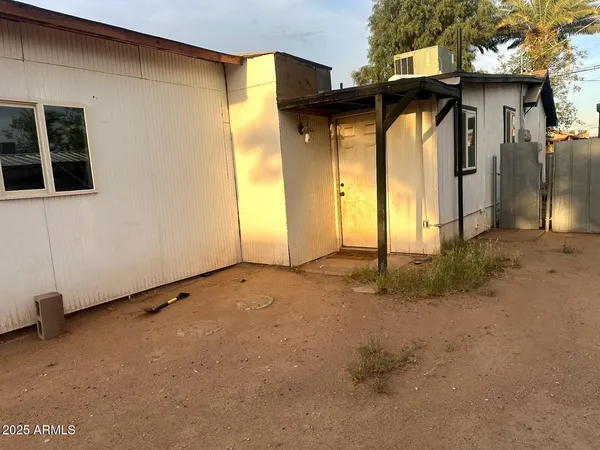 $285,000 | 326 North 39th Drive, Phoenix, AZ 85009