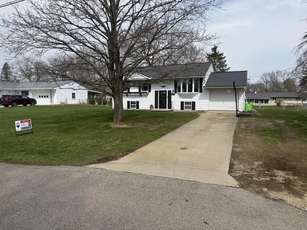 $225,000 | 1648 Foye Drive, Jackson, MI 49203