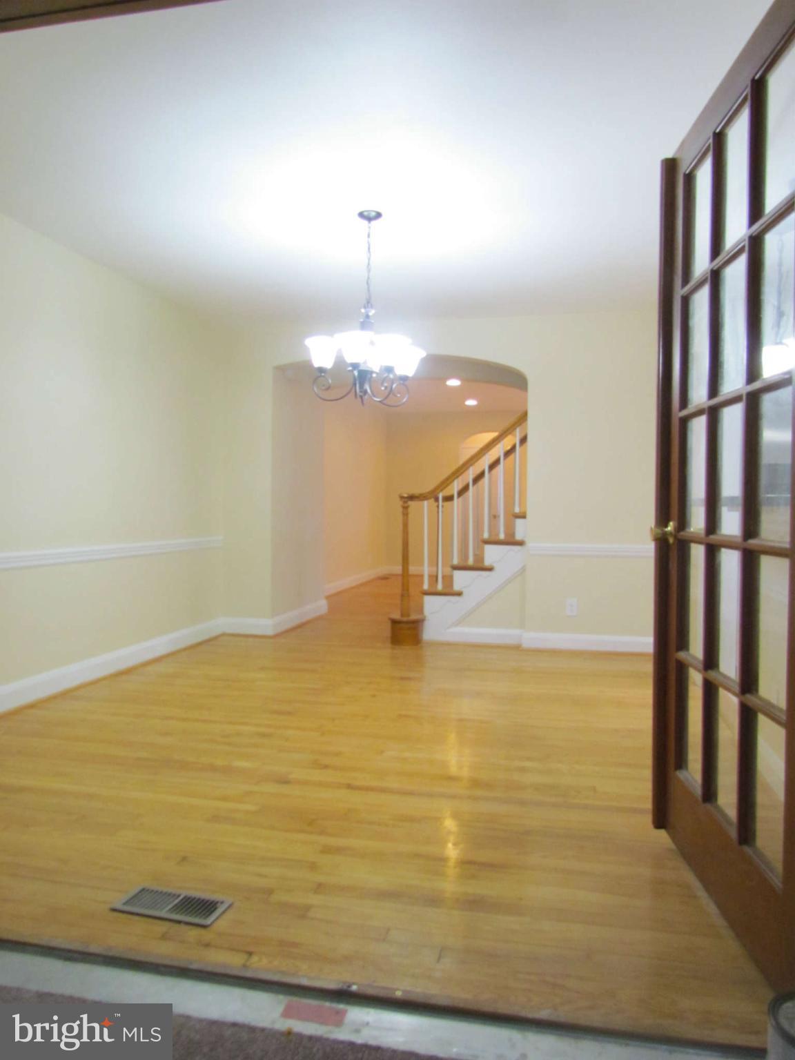 5912 Ayleshire Road Baltimore, MD 21239 - Photo 10 of 29 Family Room