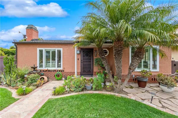 $2,700,000 | 312 15th Street, Seal Beach, CA 90740