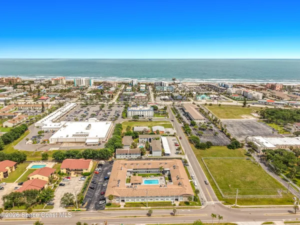 $2,100 | 5600 North Banana River Boulevard, Unit 1, Cocoa Beach, FL 32931