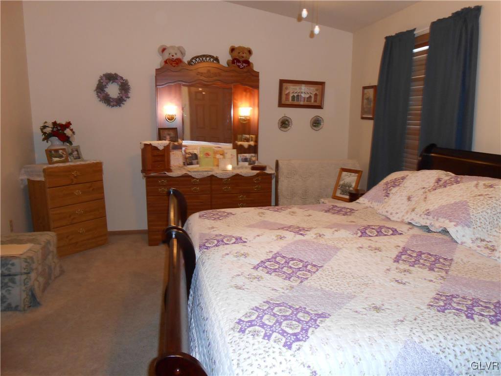 1252 Forest Road Whitehall, PA 18052 - Photo 11 of 20 Gallery Image 11