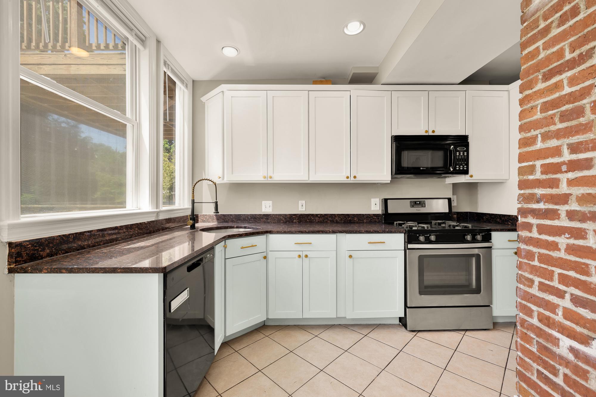 2408 37th Street Northwest Washington, DC 20007 - Photo 8 of 42