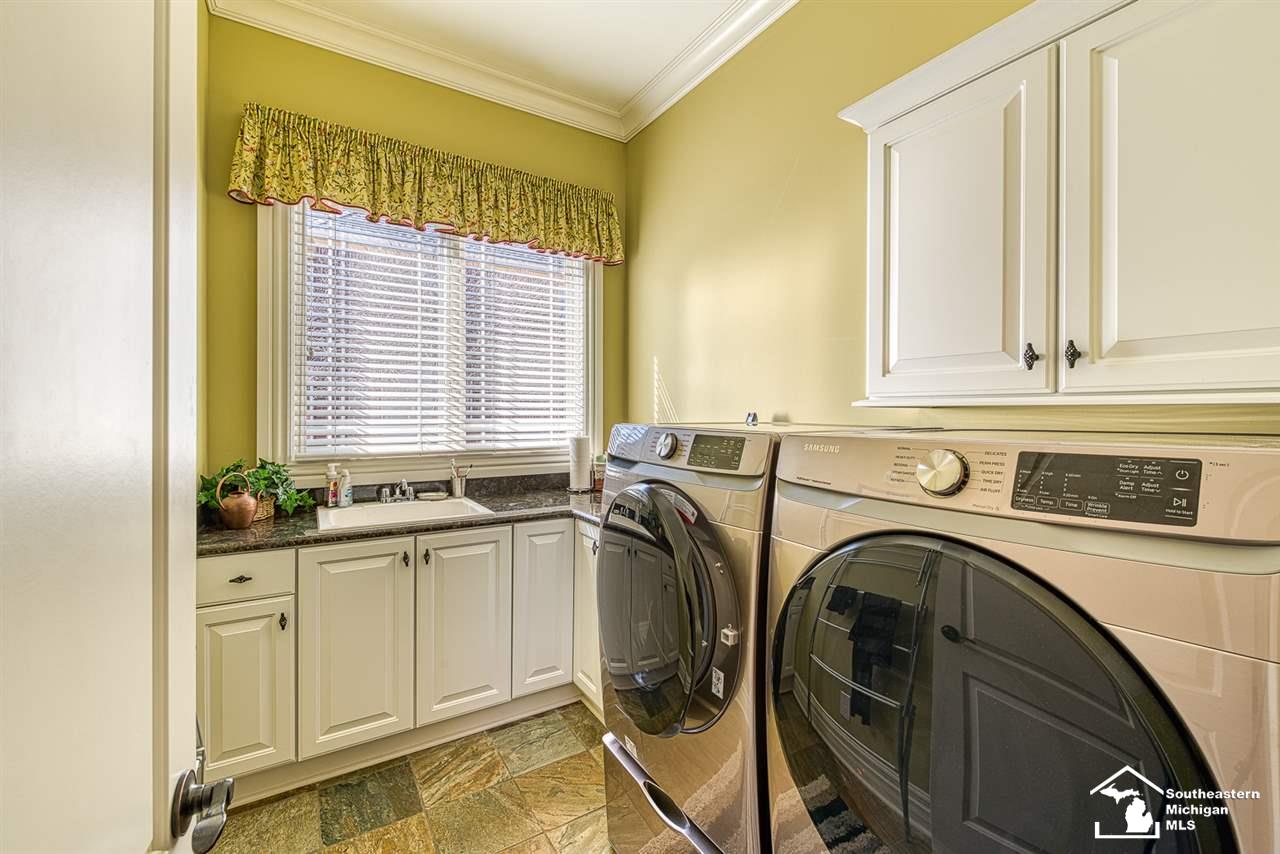 1049 Abbey Road Monroe, MI 48161 - Photo 56 of 65 50036648-55.JPG