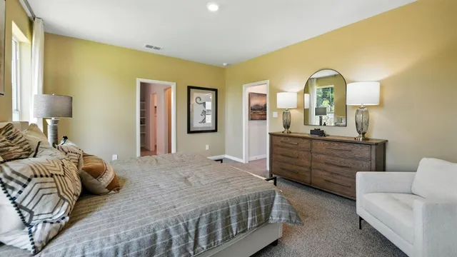 $349,990 | 913 Hollyn Drive, Decatur, TX 76234