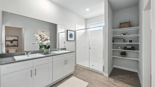 $349,990 | 913 Hollyn Drive, Decatur, TX 76234