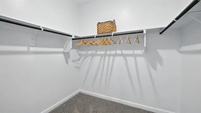 $349,990 | 913 Hollyn Drive, Decatur, TX 76234