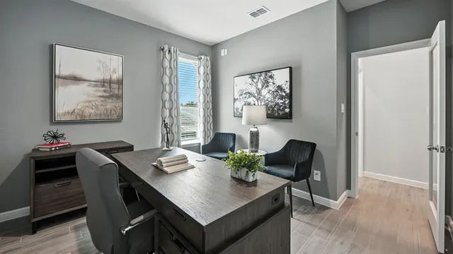 $349,990 | 913 Hollyn Drive, Decatur, TX 76234