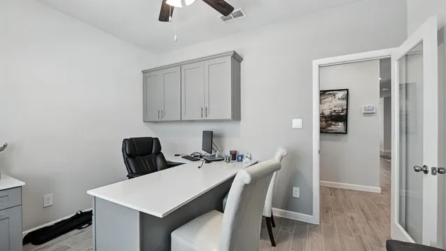 $349,990 | 913 Hollyn Drive, Decatur, TX 76234