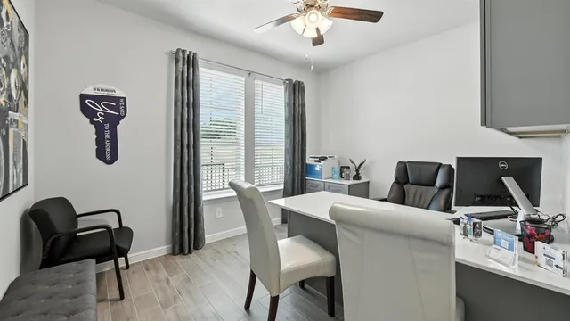 $349,990 | 913 Hollyn Drive, Decatur, TX 76234