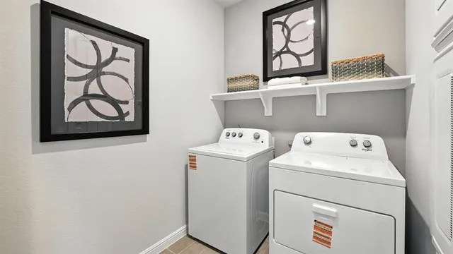 $349,990 | 913 Hollyn Drive, Decatur, TX 76234