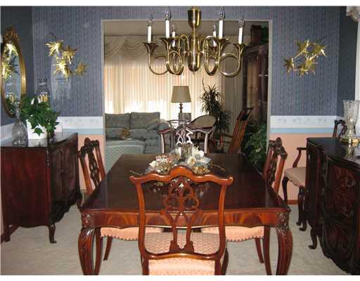 115 Adele Road Pittsburgh, PA 15237 - Photo 10 of 18 Dining Room.