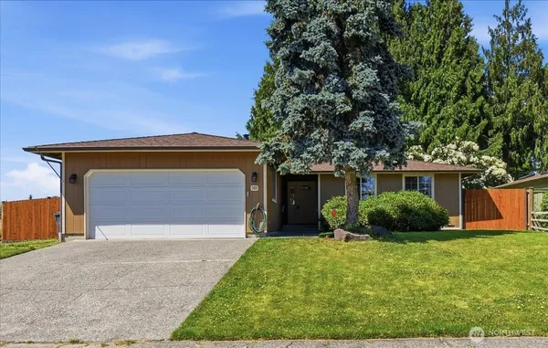 $3,100 | 101 Paradise Parkway, Granite Falls, WA 98252