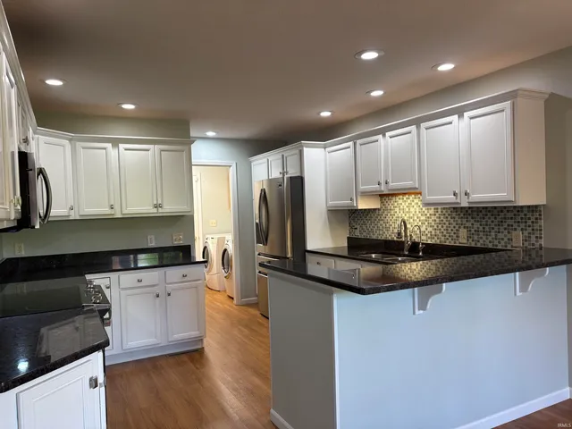 $349,500 | 1706 Cobblestone Boulevard, Elkhart, IN 46514