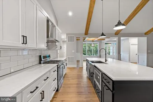 $999,999 | Oxbow Court, Harpers Ferry, WV 25425