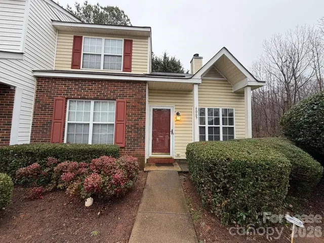 $1,800 | 6007 Cougar Lane, Charlotte, NC 28269