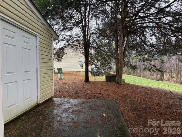 $1,800 | 6007 Cougar Lane, Charlotte, NC 28269