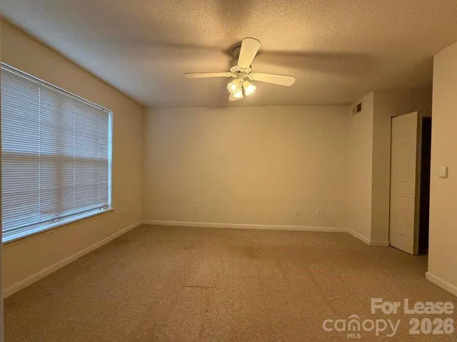 $1,800 | 6007 Cougar Lane, Charlotte, NC 28269