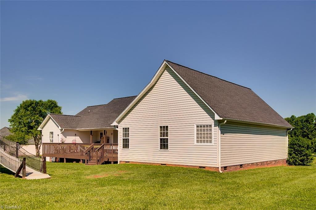 2984 Clear Ridge Drive Trinity, NC 27370 - Photo 3 of 24
