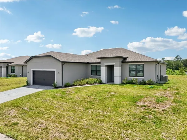 $560,900 | 955 Admiral Bull Halsey Avenue, LaBelle, FL 33935