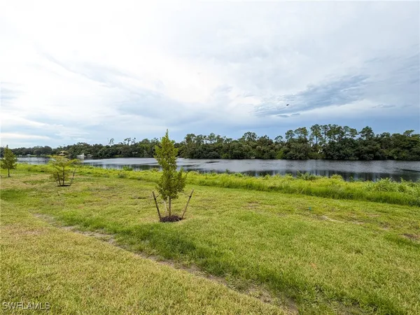 $560,900 | 955 Admiral Bull Halsey Avenue, LaBelle, FL 33935