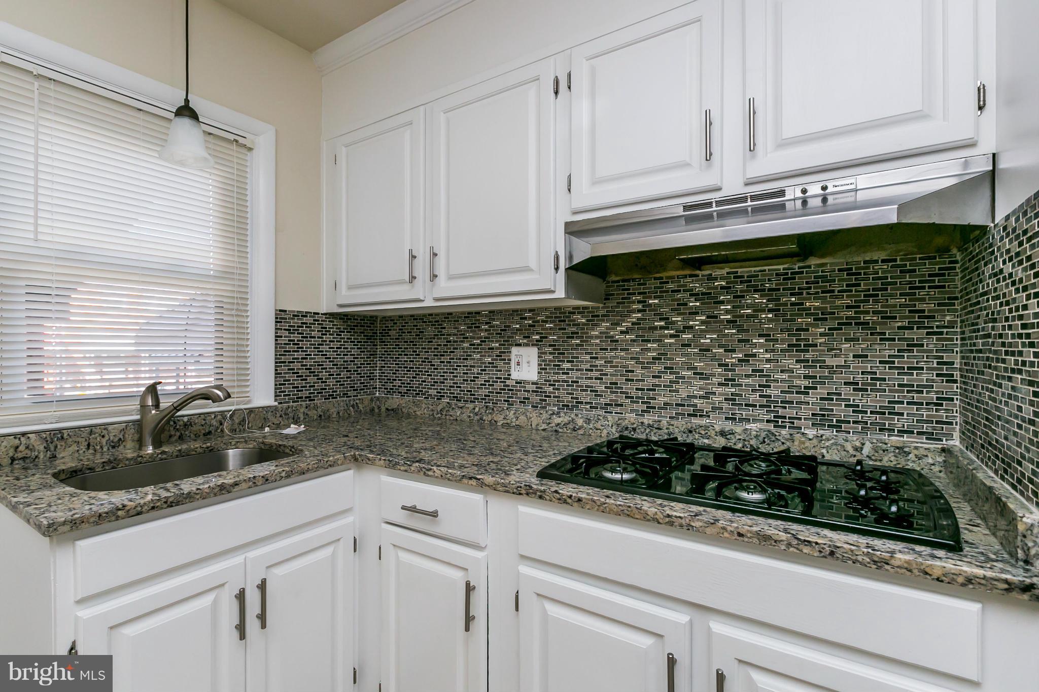 1222 Silverthorne Road Baltimore, MD 21239 - Photo 6 of 22 Kitchen