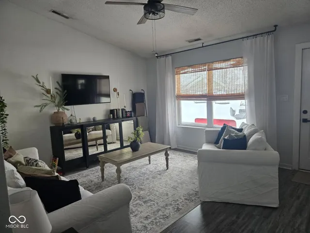 $249,000 | 1046 Ebony Circle, Franklin, IN 46131