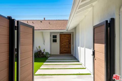 $1,295,000 | 5521 Ruthwood Drive, Calabasas, CA 91302
