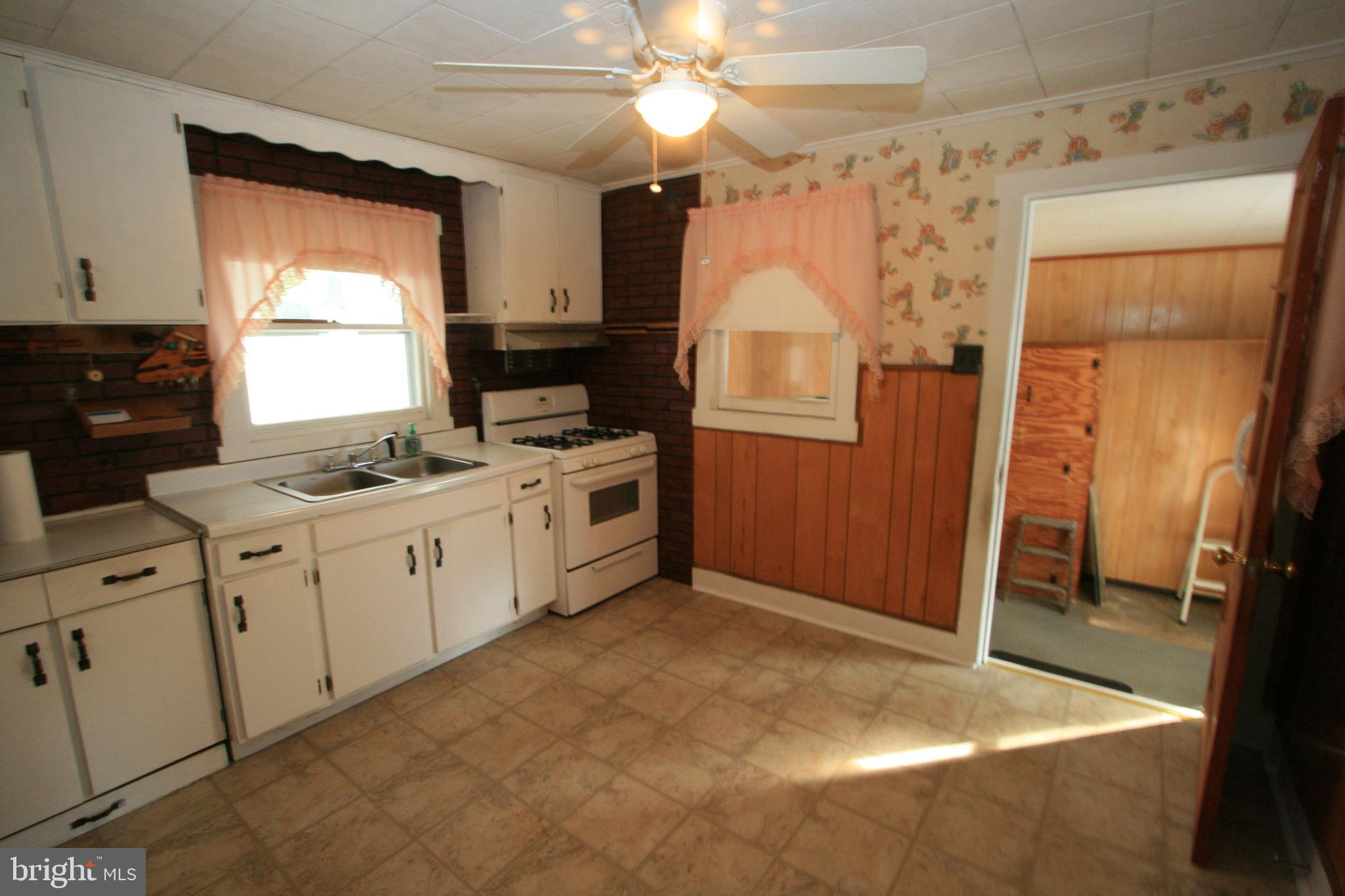 8317 Grove Road Ellicott City, MD 21043 - Photo 9 of 22 Gallery Image 9