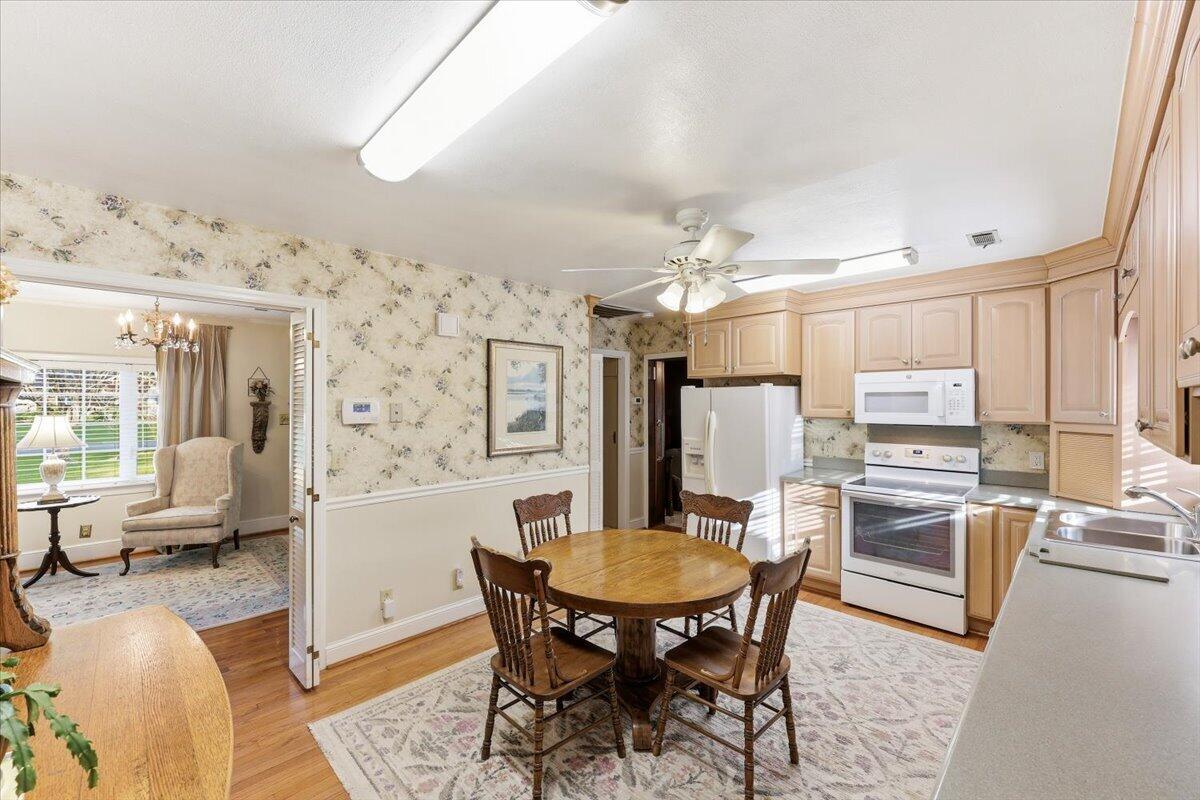 1022 Lepley Road Hanahan, SC 29410 - Photo 10 of 56 22-1022_021
