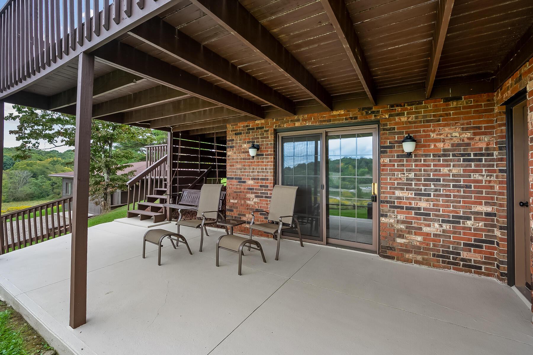 2550 South Rehl Road Zanesville, OH 43701 - Photo 9 of 46 9-web-or-mls-2550 S. Rehl Rd-109