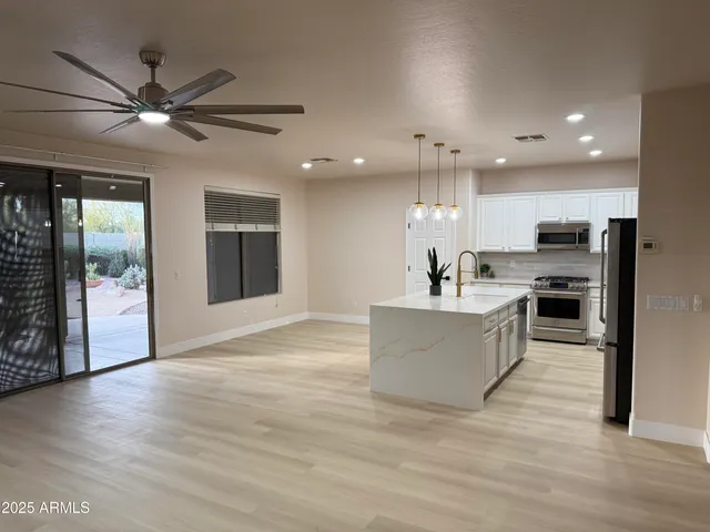 $614,900 | 40802 North Peale Court, Anthem, AZ 85086