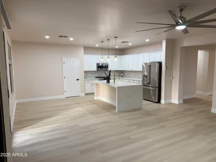 $619,900 | 40802 North Peale Court, Anthem, AZ 85086