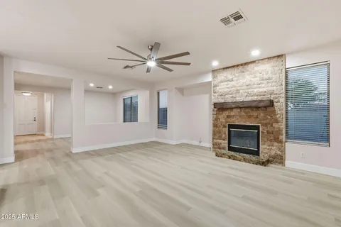 $619,900 | 40802 North Peale Court, Anthem, AZ 85086