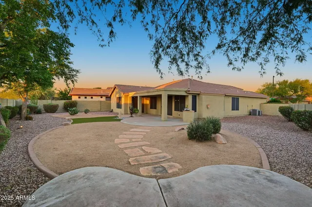 $614,900 | 40802 North Peale Court, Anthem, AZ 85086