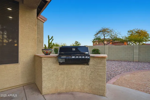 $614,900 | 40802 North Peale Court, Anthem, AZ 85086
