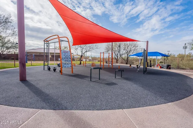 $614,900 | 40802 North Peale Court, Anthem, AZ 85086