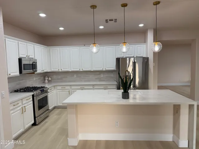 $614,900 | 40802 North Peale Court, Anthem, AZ 85086