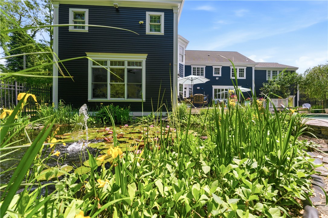 198 Poppasquash Road Bristol, RI 02809 - Photo 13 of 48