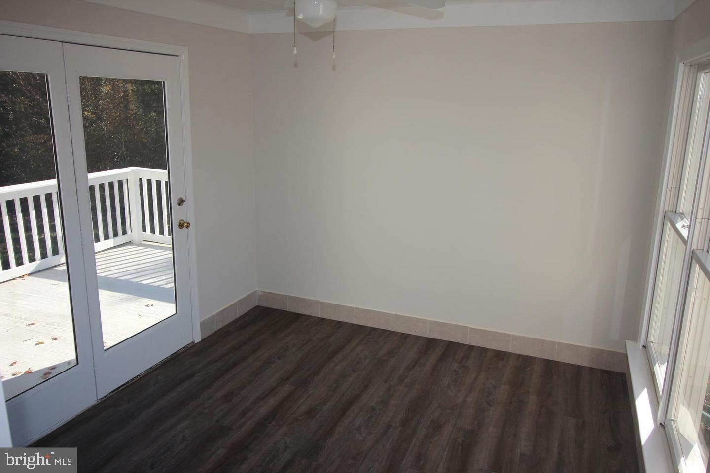 3735 West Ox Road Fairfax, VA 22033 - Photo 13 of 28 Sunroom
