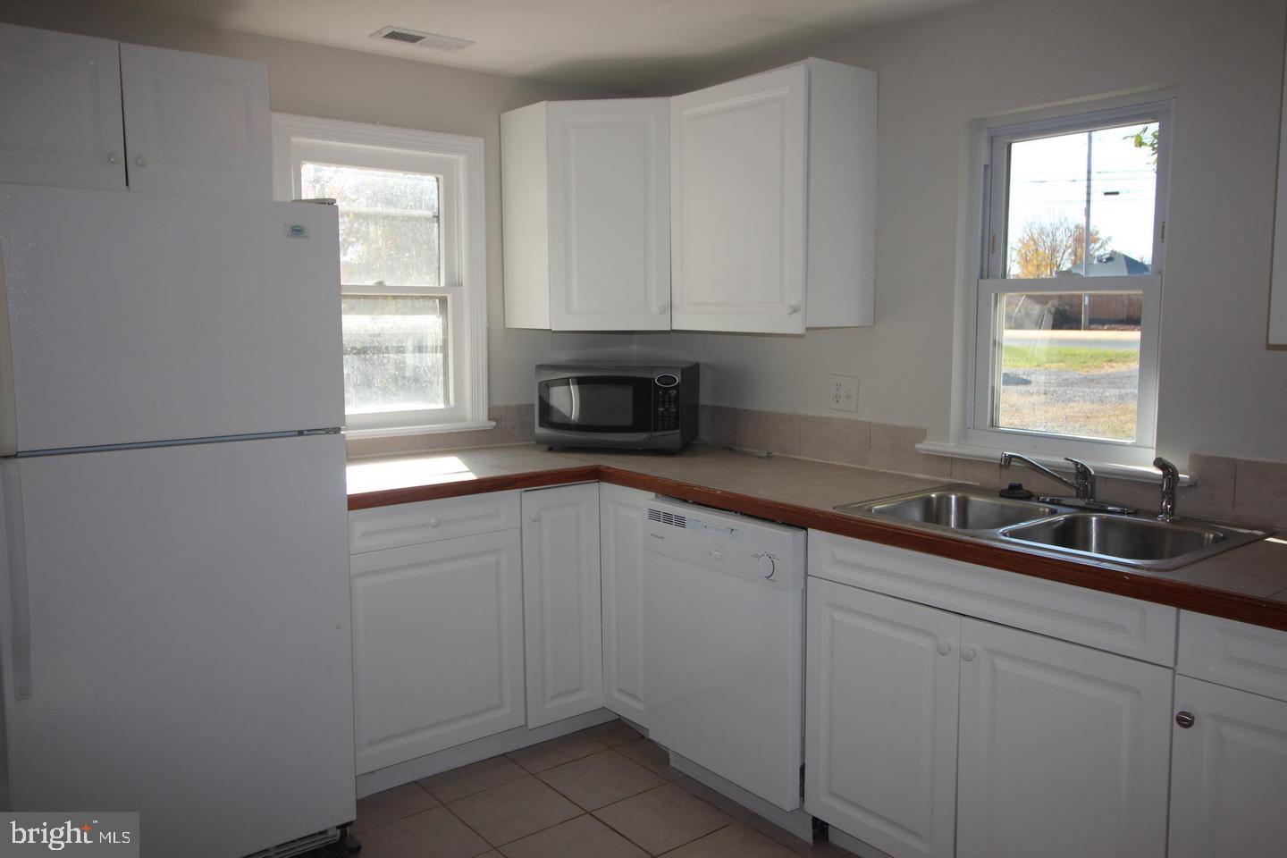 3735 West Ox Road Fairfax, VA 22033 - Photo 4 of 28 Kitchen