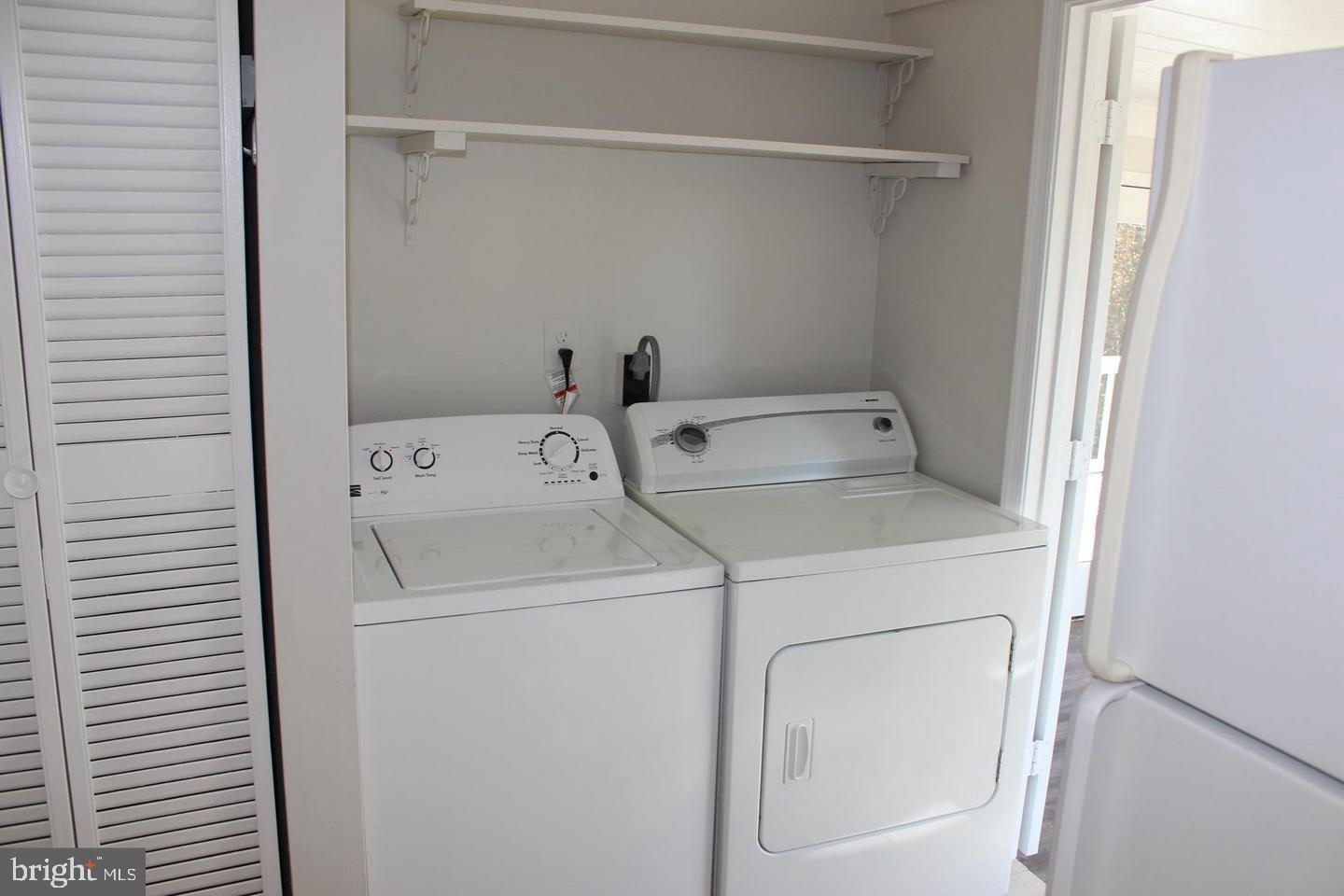 3735 West Ox Road Fairfax, VA 22033 - Photo 10 of 28 Laundry
